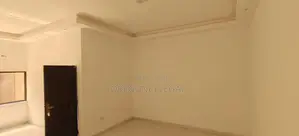 3bdrm Apartment in Eleganza, Apapa Road for rent