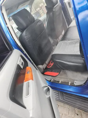 Toyota Hilux 2013 Blue