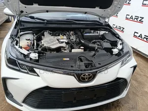 Toyota Corolla SE 2022 White
