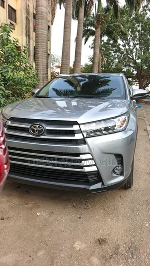 Toyota Highlander Limited 4x4 V6 (3.5L 6cyl 8A) 2018 Silver