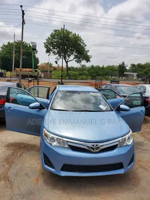 Toyota Camry LE 4dr Sedan (2.5L 4cyl 6A) 2013 Blue