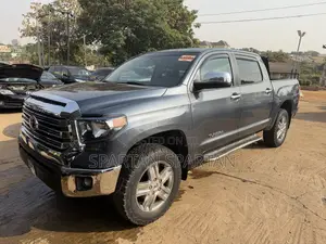 Toyota Tundra 2013 Blue