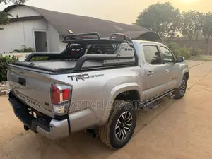 Toyota Tacoma 2021 Silver