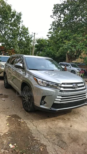 Toyota Highlander Limited 4x4 V6 (3.5L 6cyl 8A) 2017 Silver