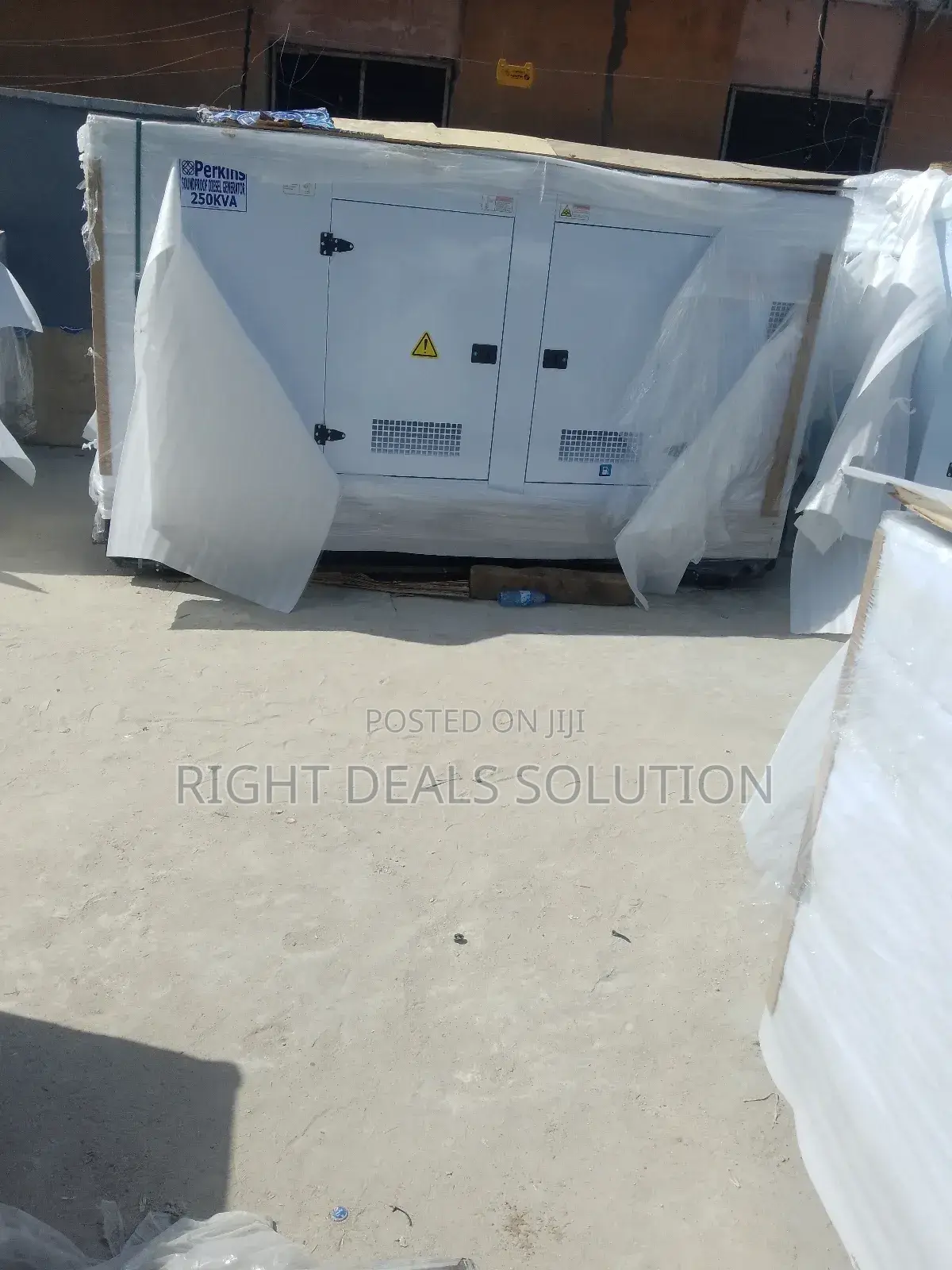 All-Weather 250kva Perkins Silent Generator Set