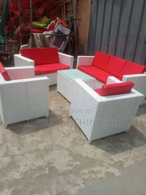 White Boss Chair by 7 Sofa