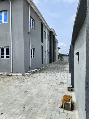 Furnished 3bdrm Block of Flats in Along Dongote for rent