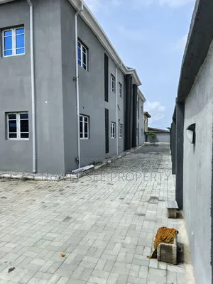 Furnished 3bdrm Block of Flats in Along Dongote for rent