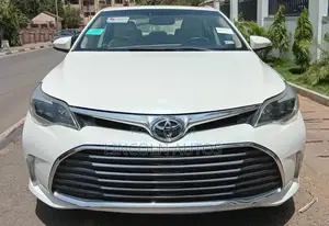 Toyota Avalon Limited 4dr Sedan (3.5L 6cyl 6A) 2014 Off white