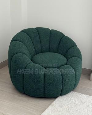 Single Seater Round Shape