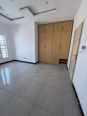 Furnished 3bdrm Block of Flats in Sangotedo for rent