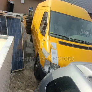 Volkswagen LT 2000 Yellow