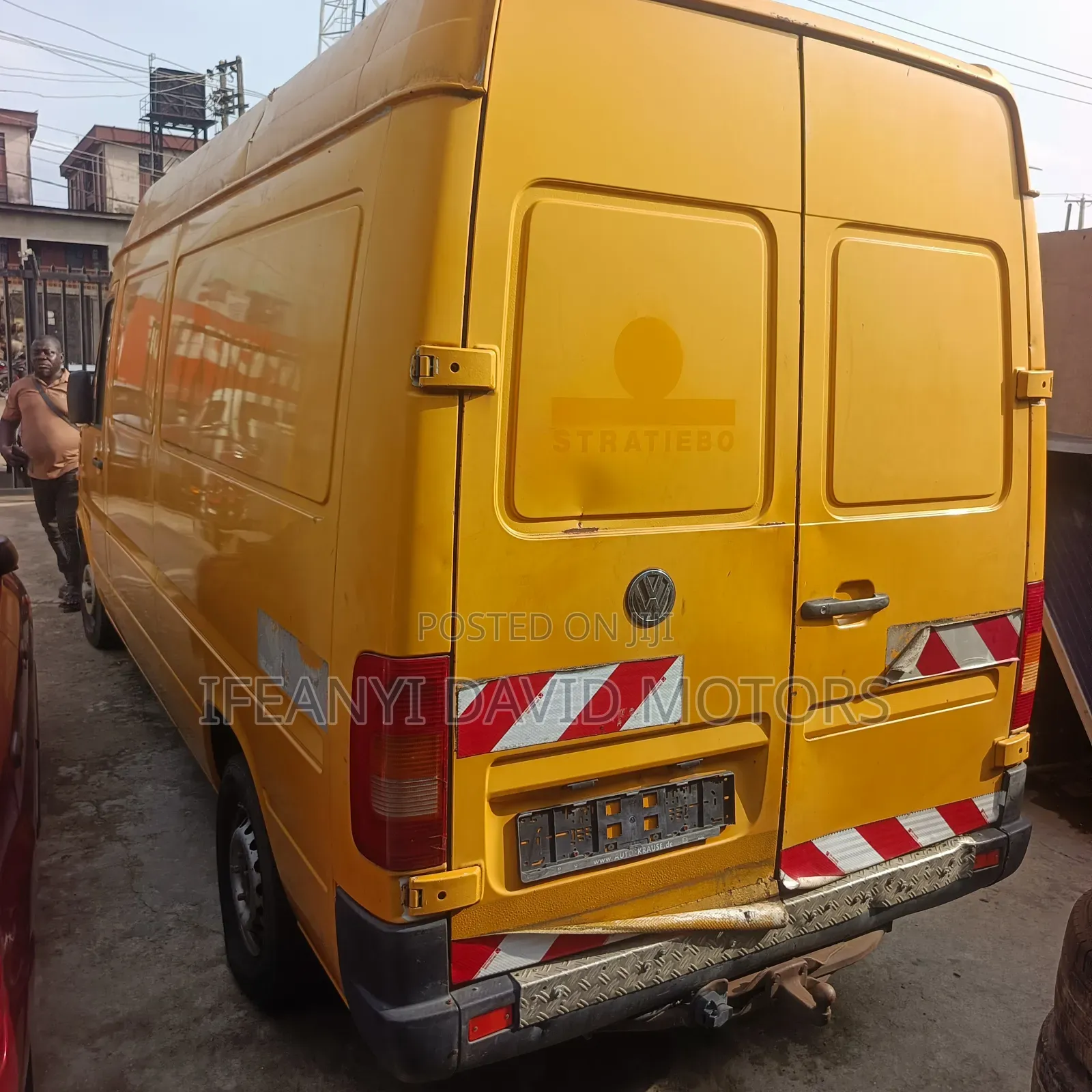 Volkswagen LT 2000 Yellow