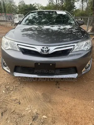 Toyota Camry LE 4dr Sedan (2.5L 4cyl 6A) 2012 Gray
