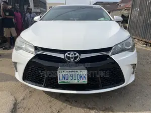 Toyota Camry 2016 White