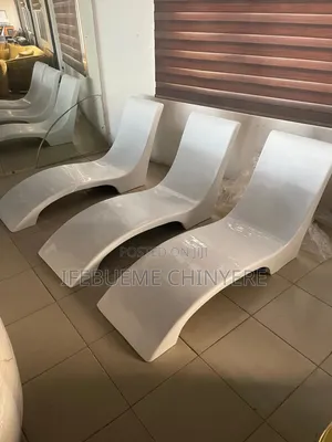 Very Strong Pool Side Bed
