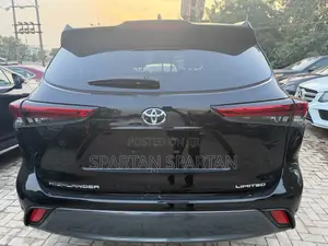 Toyota Highlander 2022 Black