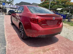 Toyota Corolla XSE (1.8L 4cyl 2A) 2018 Red