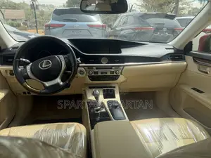 Lexus ES 2013 Red