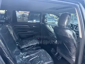 Toyota Highlander 2015 Black