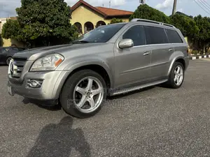 Mercedes-Benz GL-Class GL 550 2008 Gold