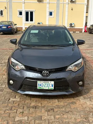Toyota Corolla LE 4dr Sedan (1.8L 4cyl CVT) 2015 Matt Black