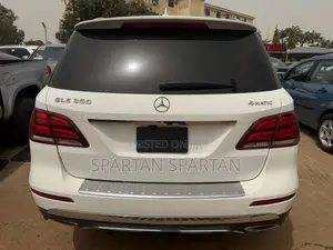 Mercedes-Benz GLE-Class 2016 White