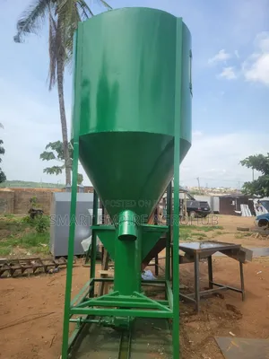 1.5 Tons Feed Mixer (Diesel Powered)