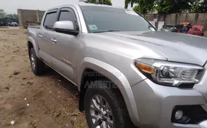 Toyota Tacoma 2017 Silver