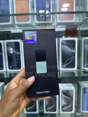 New Samsung Galaxy Z Flip 5 256 GB Green