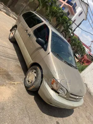 Toyota Sienna 2003 Gold