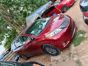 Toyota Sienna LE AWD 7-Passenger 2013 Red