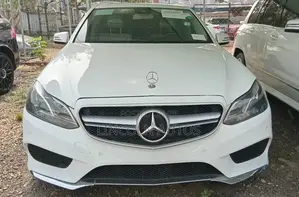Mercedes-Benz E350 Base 4dr Sedan RWD (3.5L 6cyl 7A) 2014 Off white