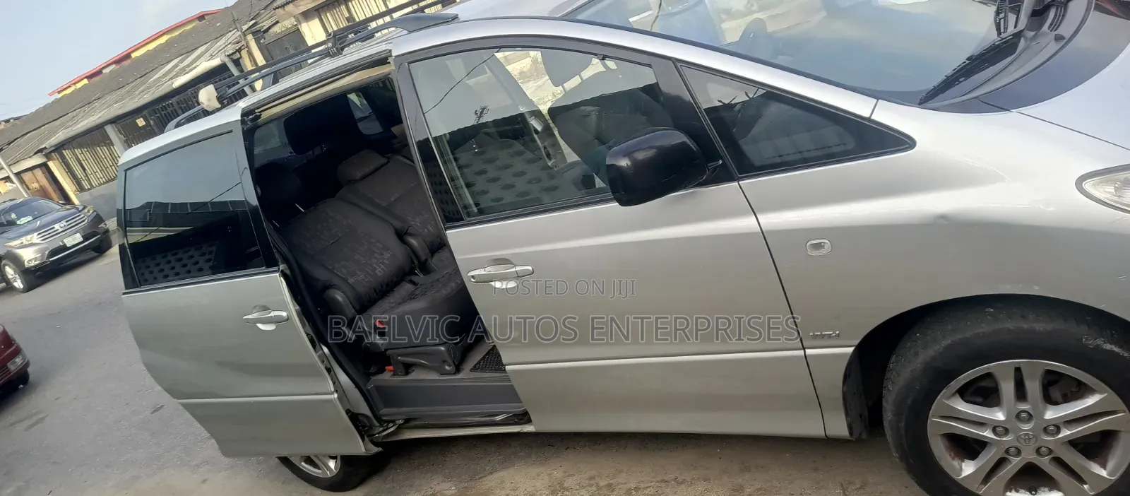 Toyota Previa 2005 Silver
