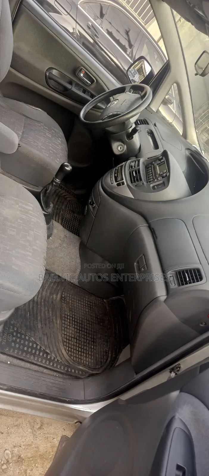 Toyota Previa 2005 Silver