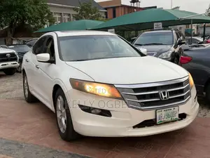 Honda Crosstour 2010 White
