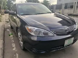 Toyota Camry XLE 4dr Sedan (2.4L 4cyl 4A) 2004 Black