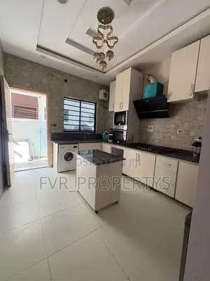1bdrm Shared Apartment in Ikota for rent