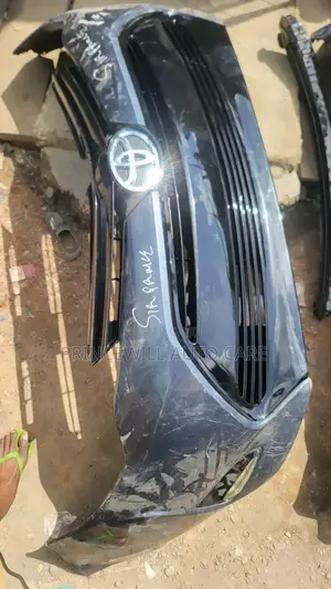 Front Bumper Corolla 2018 Le