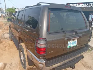 Toyota 4-Runner 2000 Gray