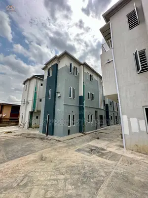 1bdrm Apartment in Atoyebi Court, Ibadan for sale