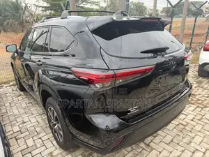 Toyota Highlander 2022 Black