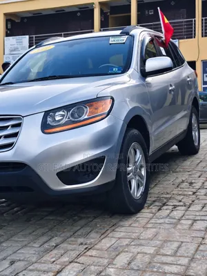 Hyundai Santa Fe 2011 Silver