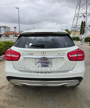 Mercedes-Benz GLA 250 2016 White