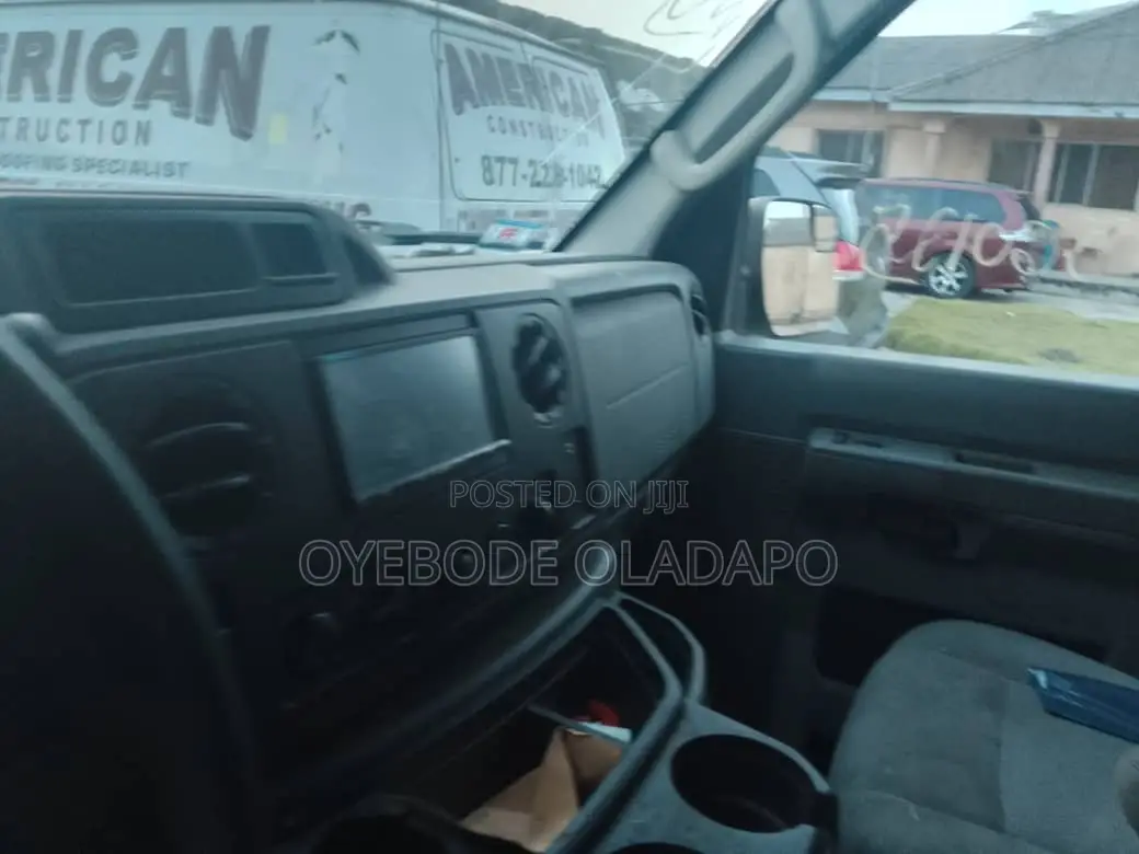 Ford E250 2013 White