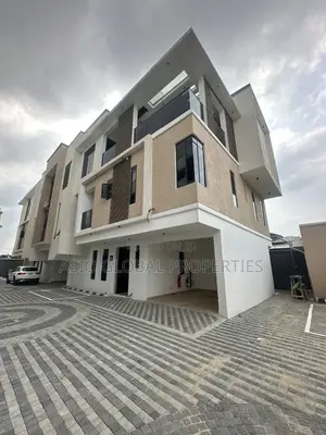 4bdrm Duplex in Lekki Phase 1 for sale