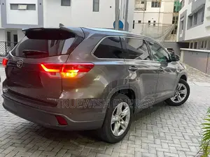 Toyota Highlander Limited Platinum V6 4x4 (3.5L 6cyl 6A) 2016 Gray