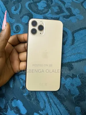 Apple iPhone 11 Pro Max 64 GB Gold