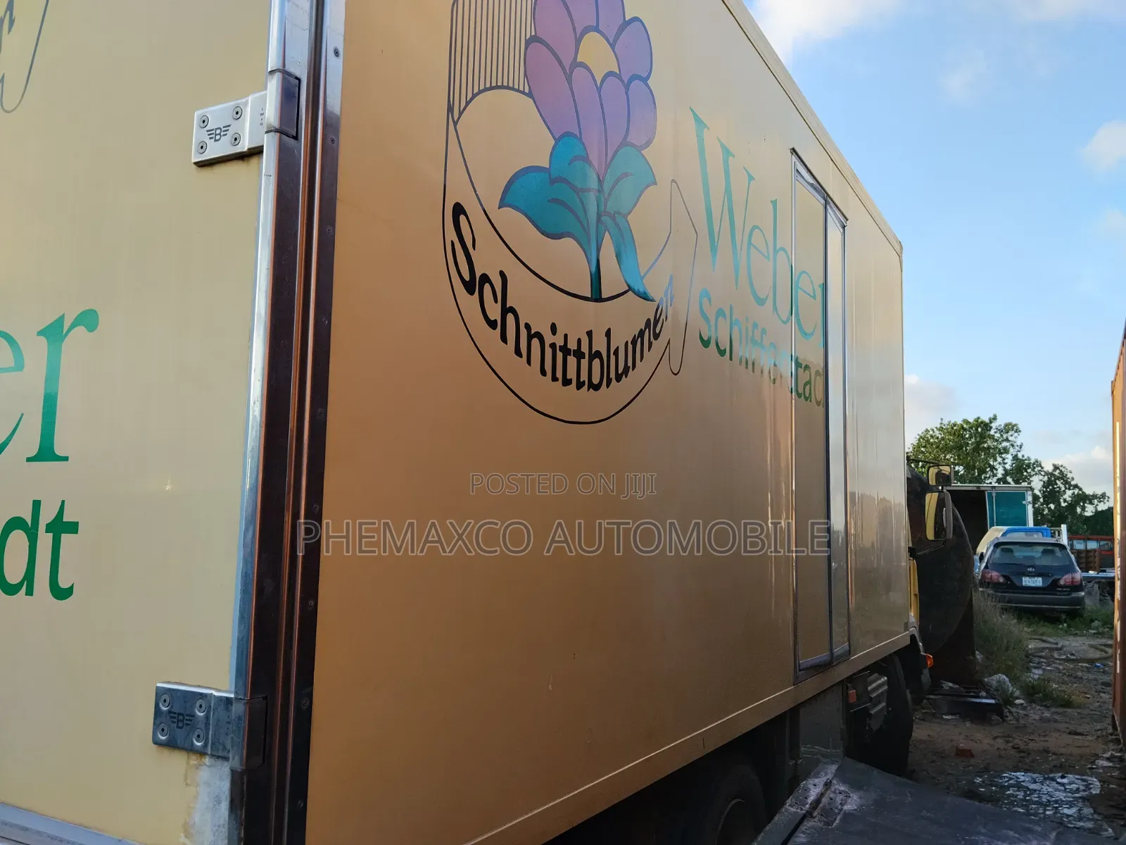 Volvo Truck With Cooling Van 17ft