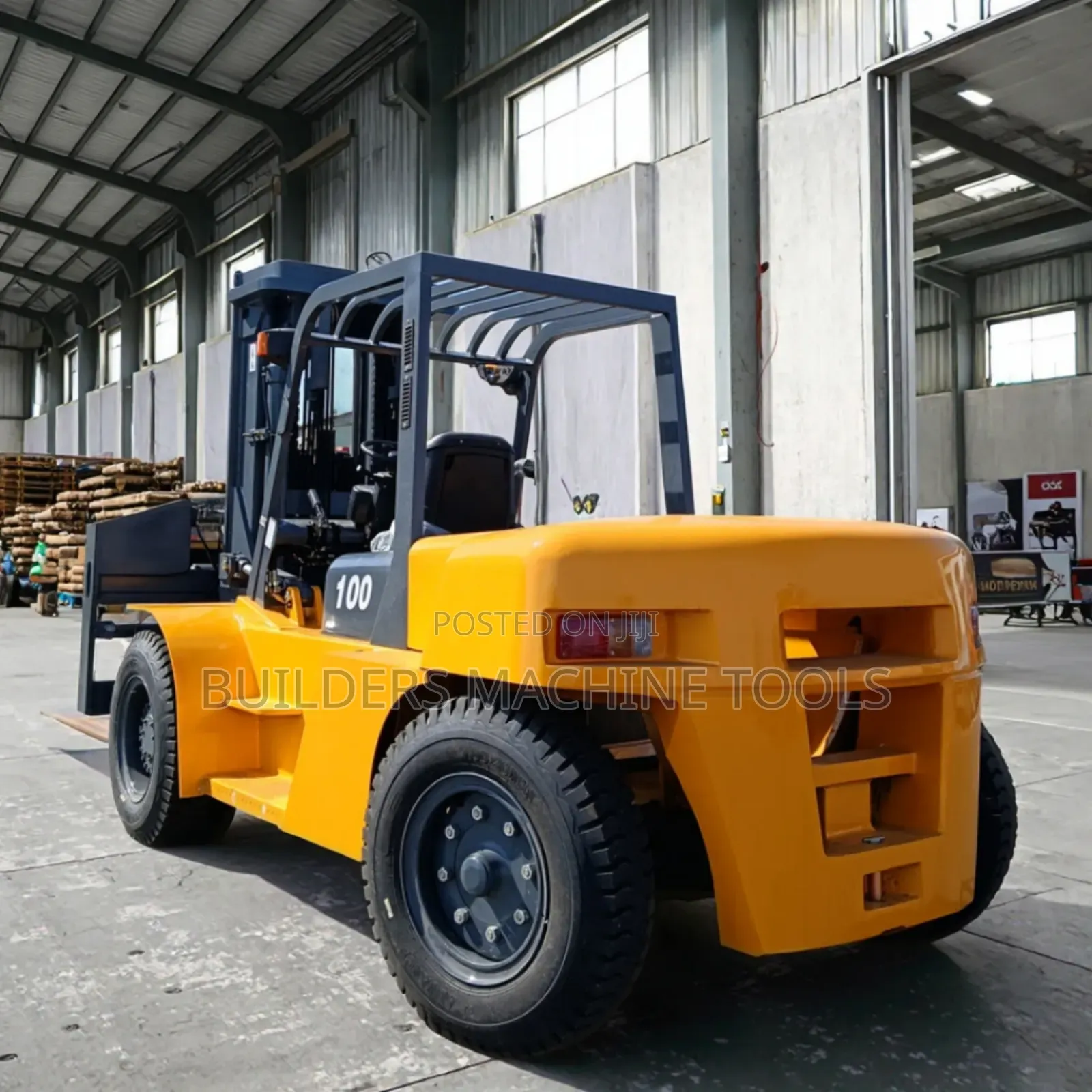 Un Forklift 10 Tons